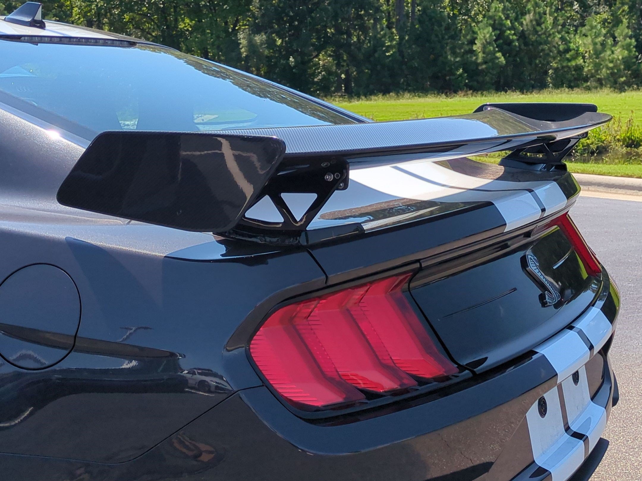 Used 2022 Ford Mustang Shelby GT500 w/ Carbon Fiber Track Pack RWD image 33