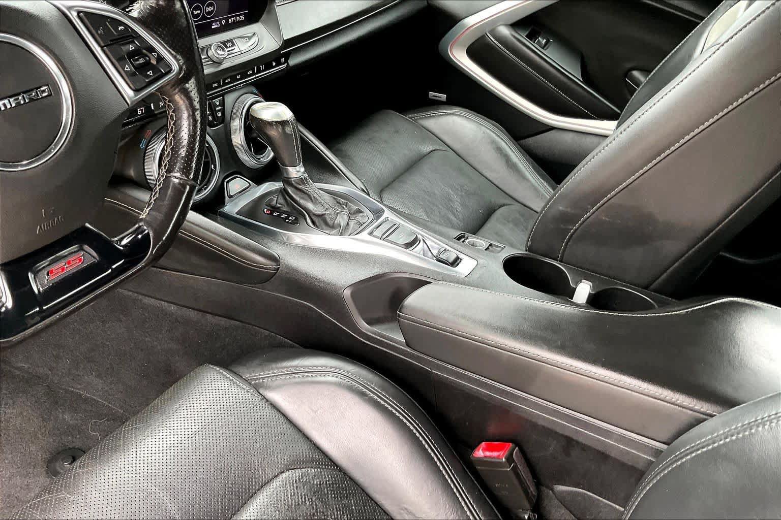 Used 2019 Chevrolet Camaro SS RWD image 14