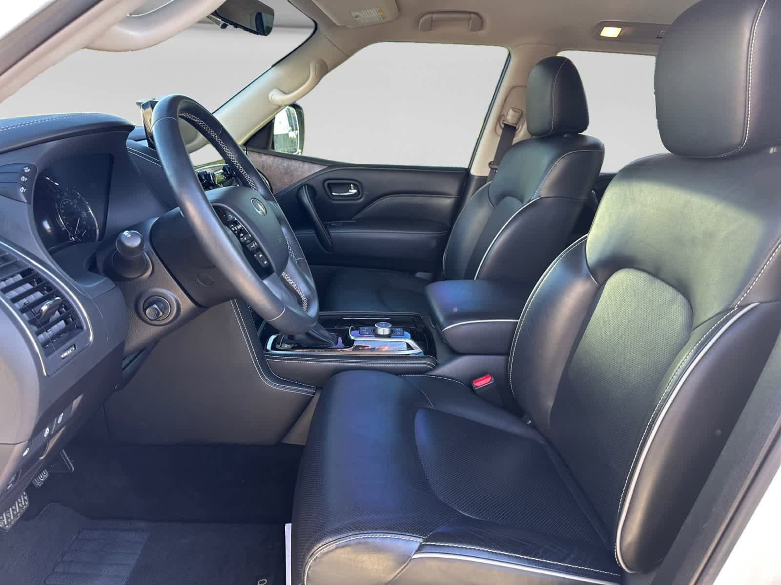 Used 2024 INFINITI QX80 Premium Select w/ Cargo Package AWD/4WD image 10