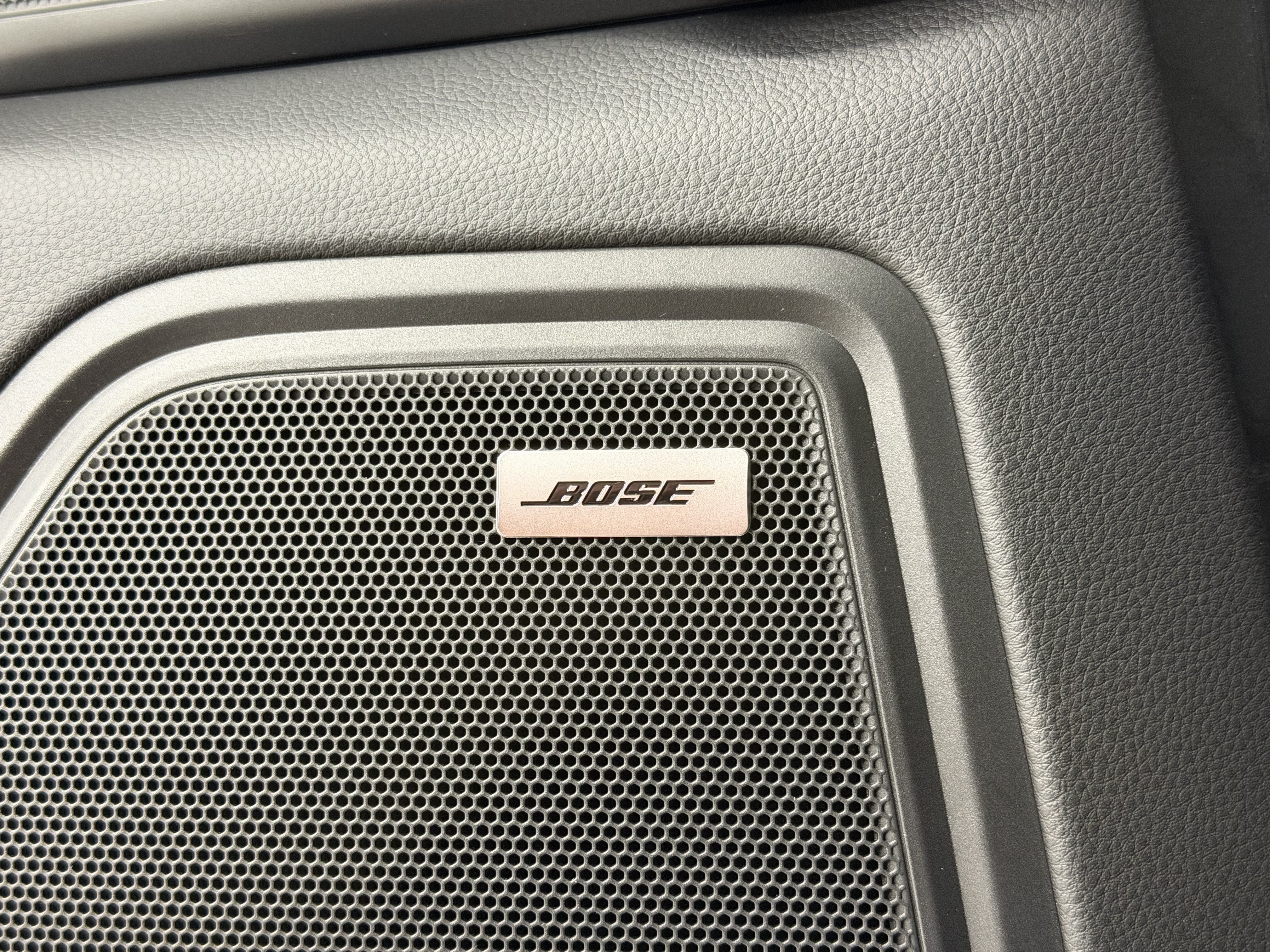 Certified 2026 Porsche Macan S AWD/4WD image 31