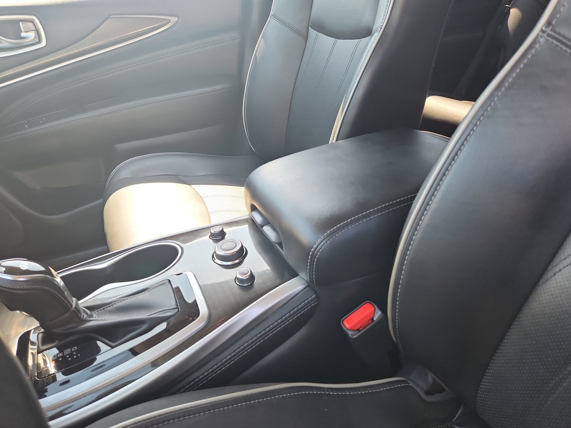 Used 2018 INFINITI QX60 Luxe w/ Premium Plus Package AWD/4WD image 23