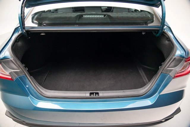 Used 2025 Toyota Camry SE image 13