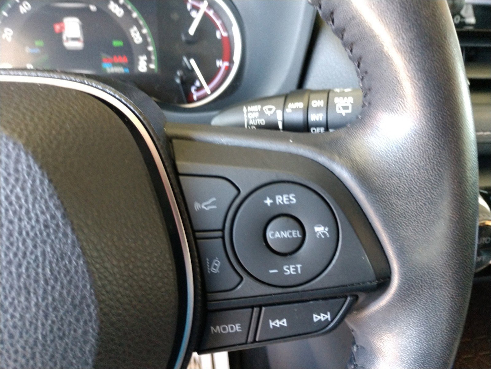 Used 2019 Toyota RAV4 Limited image 17