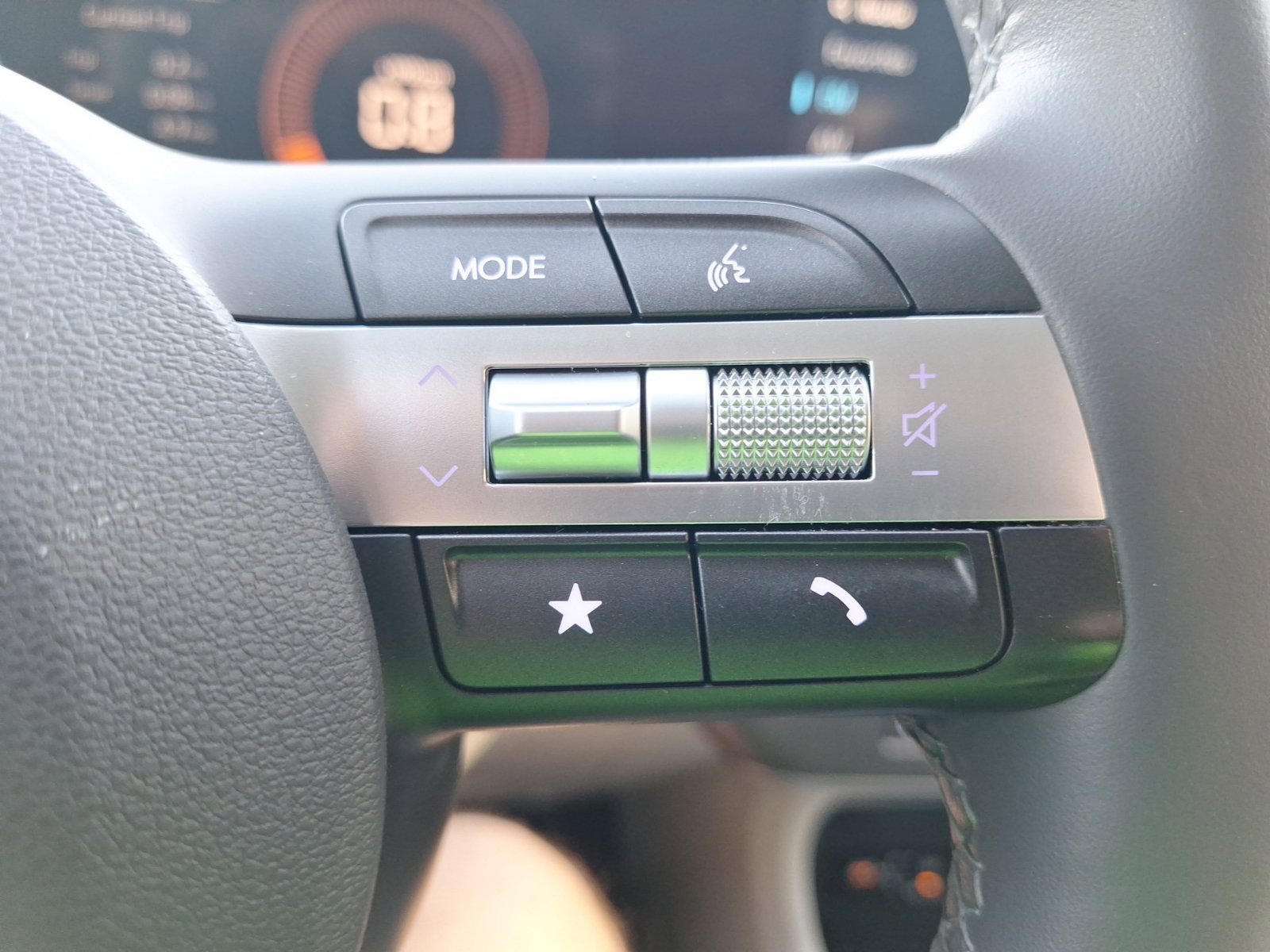 Used 2024 Hyundai Kona SEL FWD image 19