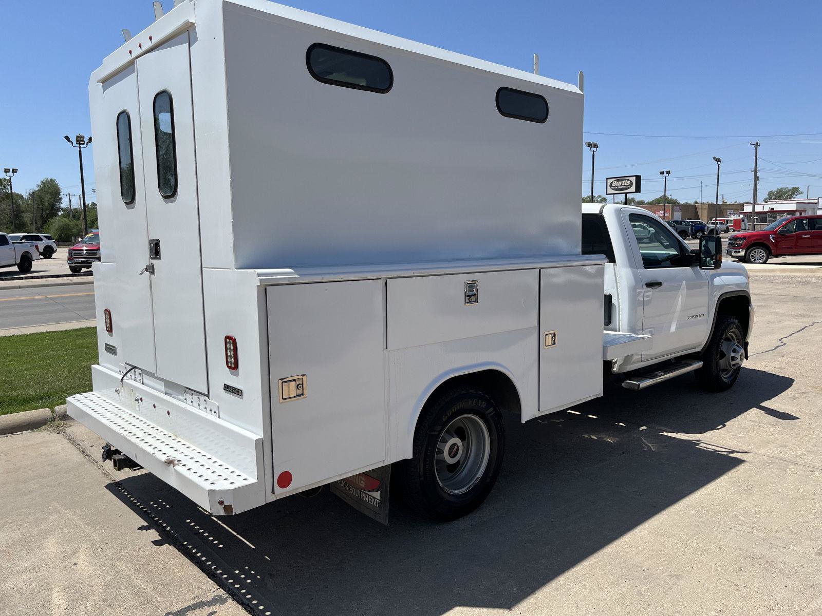 Used 2018 GMC Sierra 3500 4x4 Regular Cab w/ Sierra Convenience Package image 6