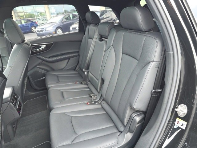 Used 2025 Audi Q7 3.0T Premium Plus w/ Premium Plus Package image 35