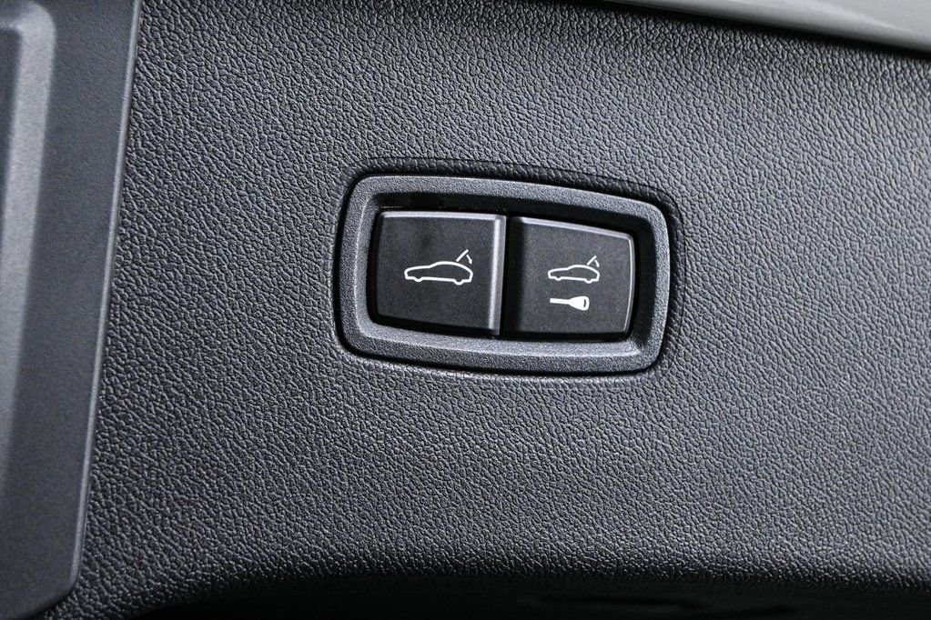 Certified 2025 Porsche Cayenne image 38