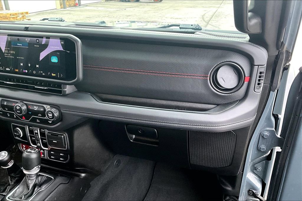 Used 2025 Jeep Wrangler Unlimited Rubicon image 17