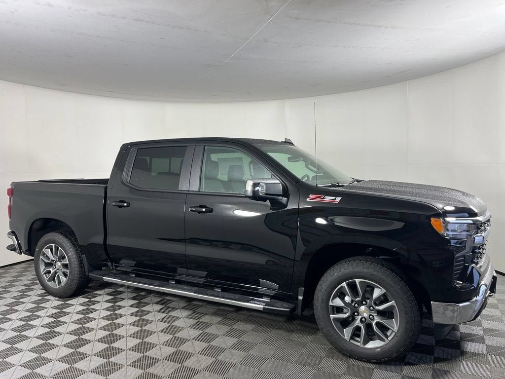 New 2026 Chevrolet Silverado 1500 LT AWD/4WD image 2