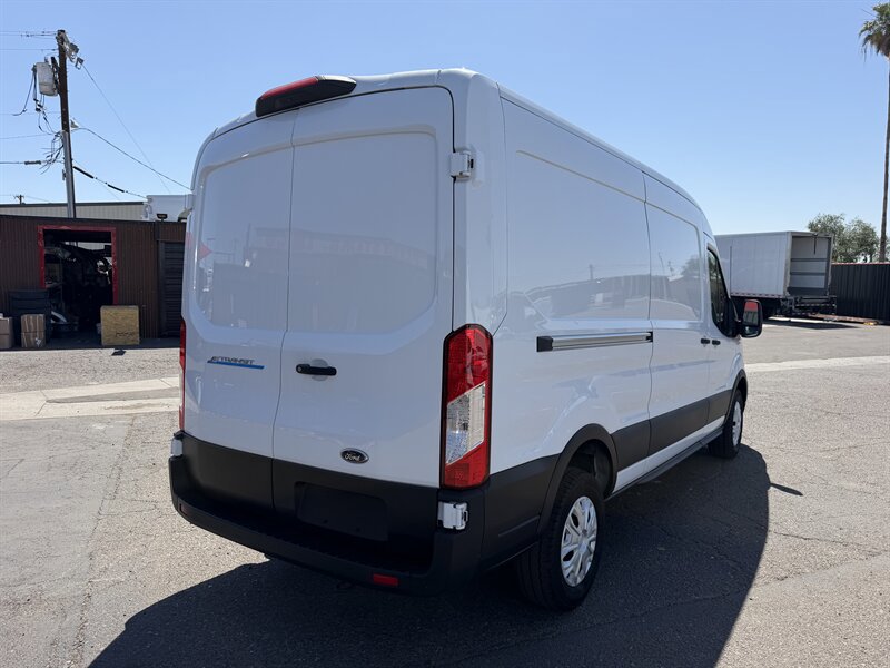 Used 2023 Ford E-Transit Medium Roof RWD image 3