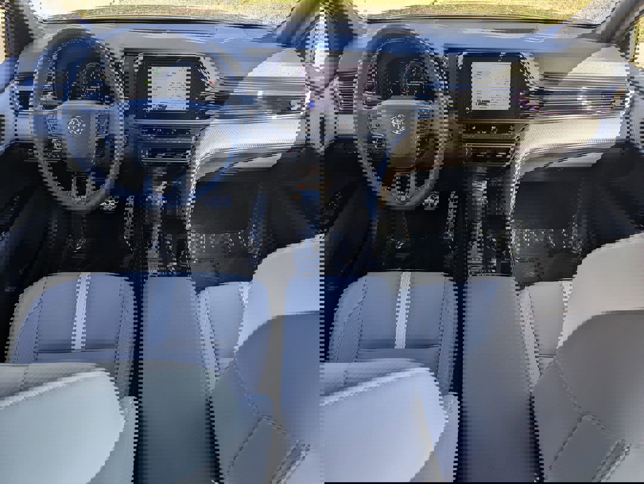 Used 2025 Toyota Camry SE w/ Convenience Package AWD/4WD image 21