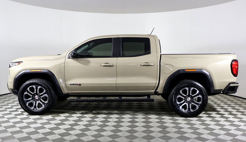Used 2024 GMC Canyon AT4 w/ Technology Package image 2