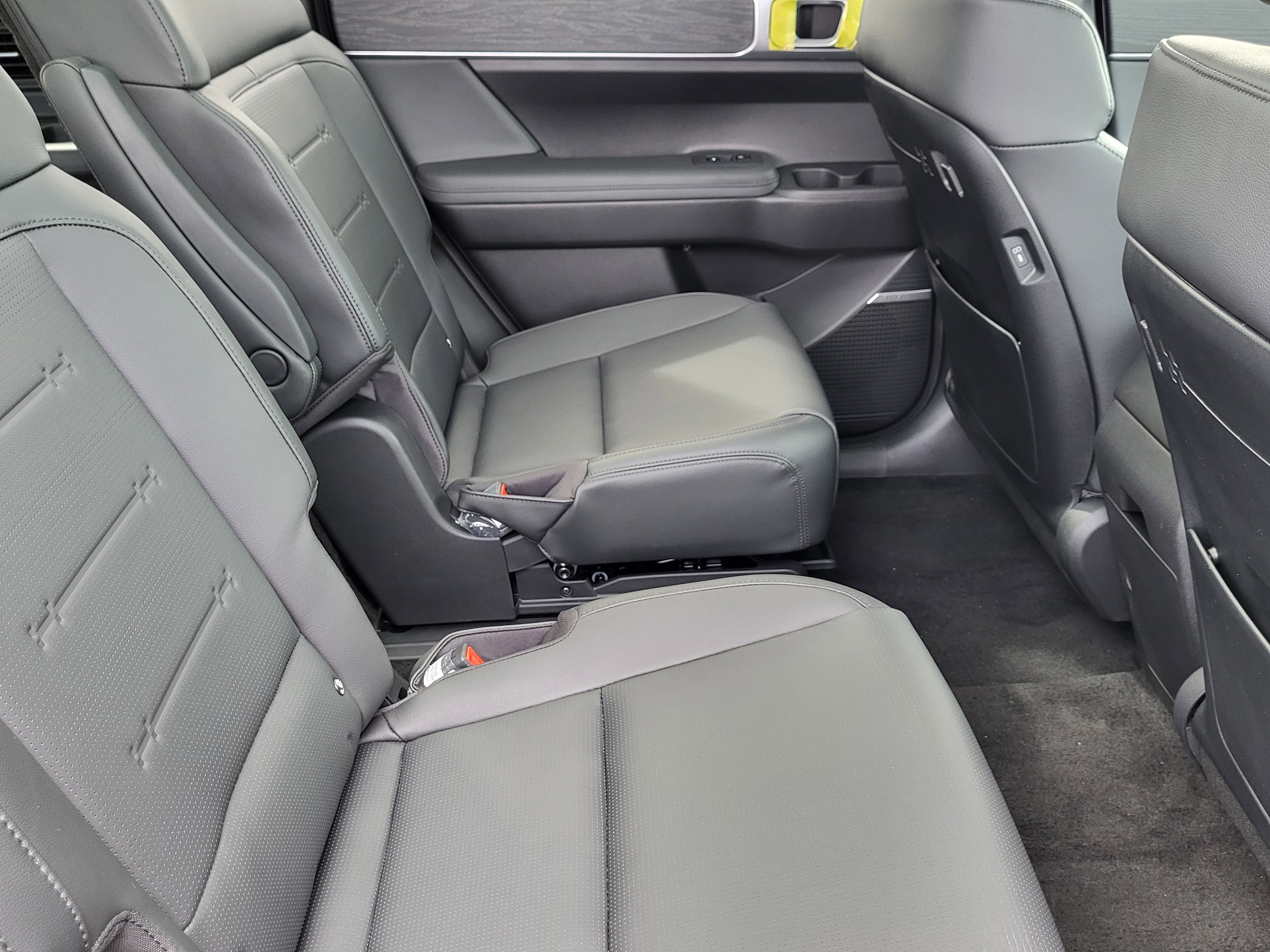 New 2026 Hyundai Santa Fe Limited AWD/4WD image 17