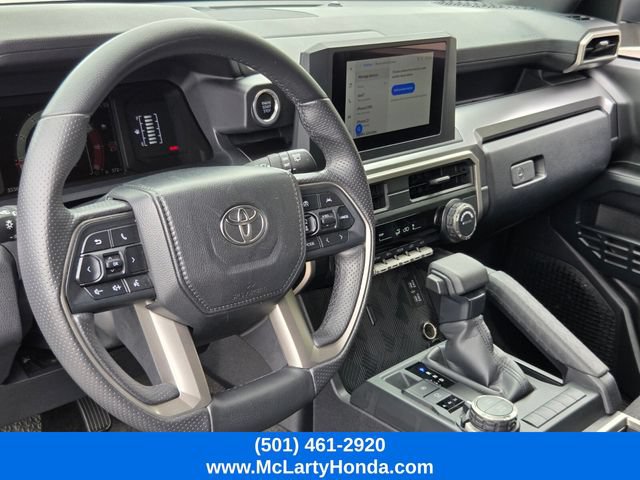 Used 2025 Toyota 4Runner SR5 AWD/4WD image 9