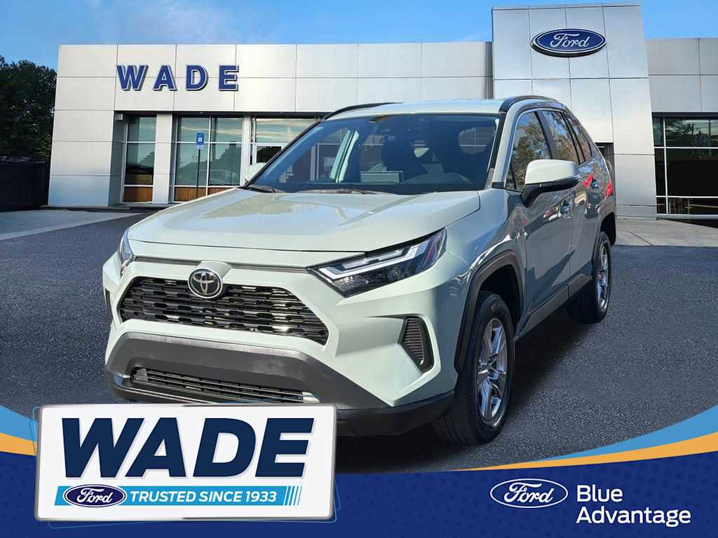 Used 2023 Toyota RAV4 XLE image 1