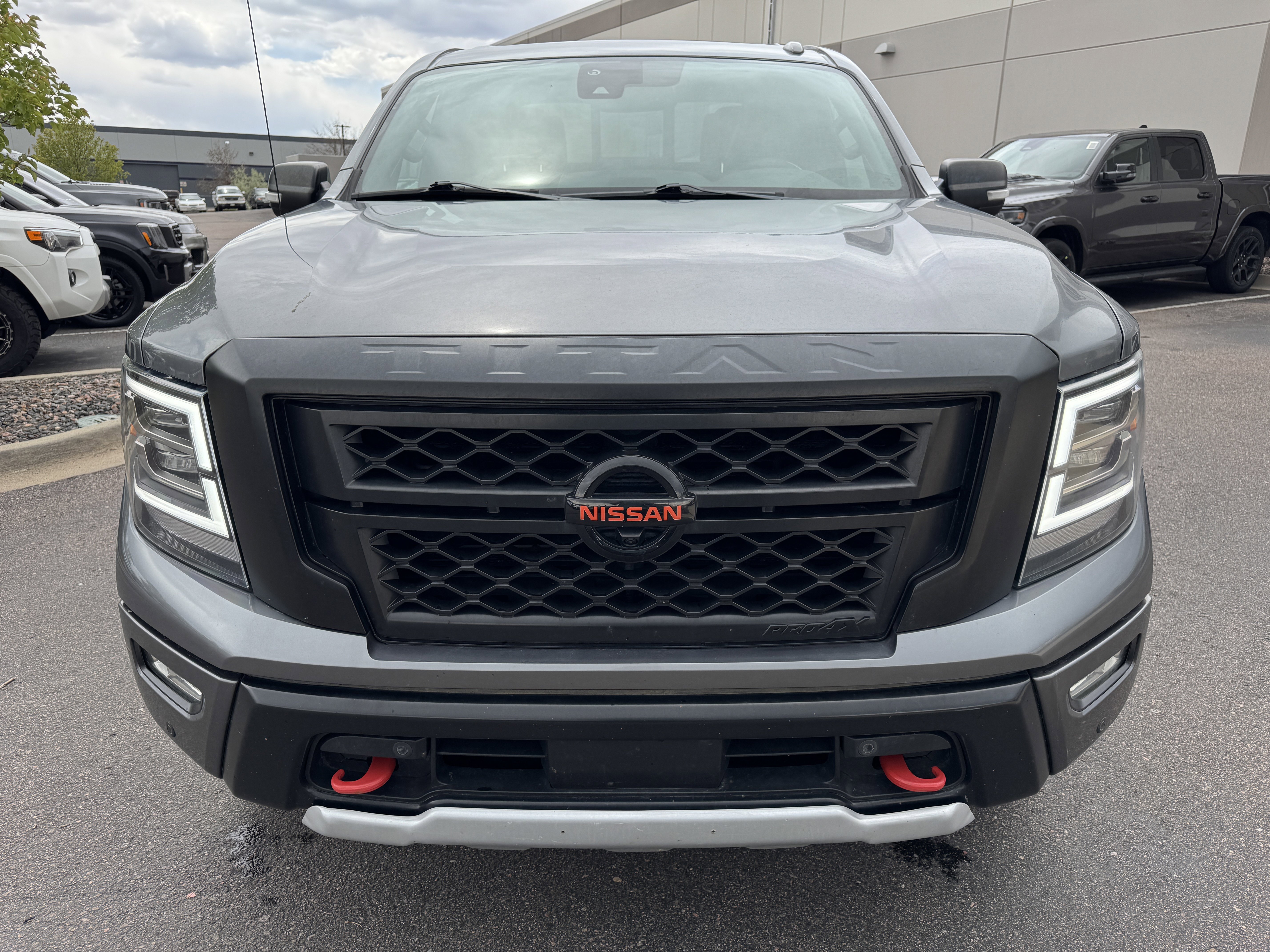 Used 2020 Nissan Titan PRO-4X w/ Pro-4x Convenience Package AWD/4WD image 2