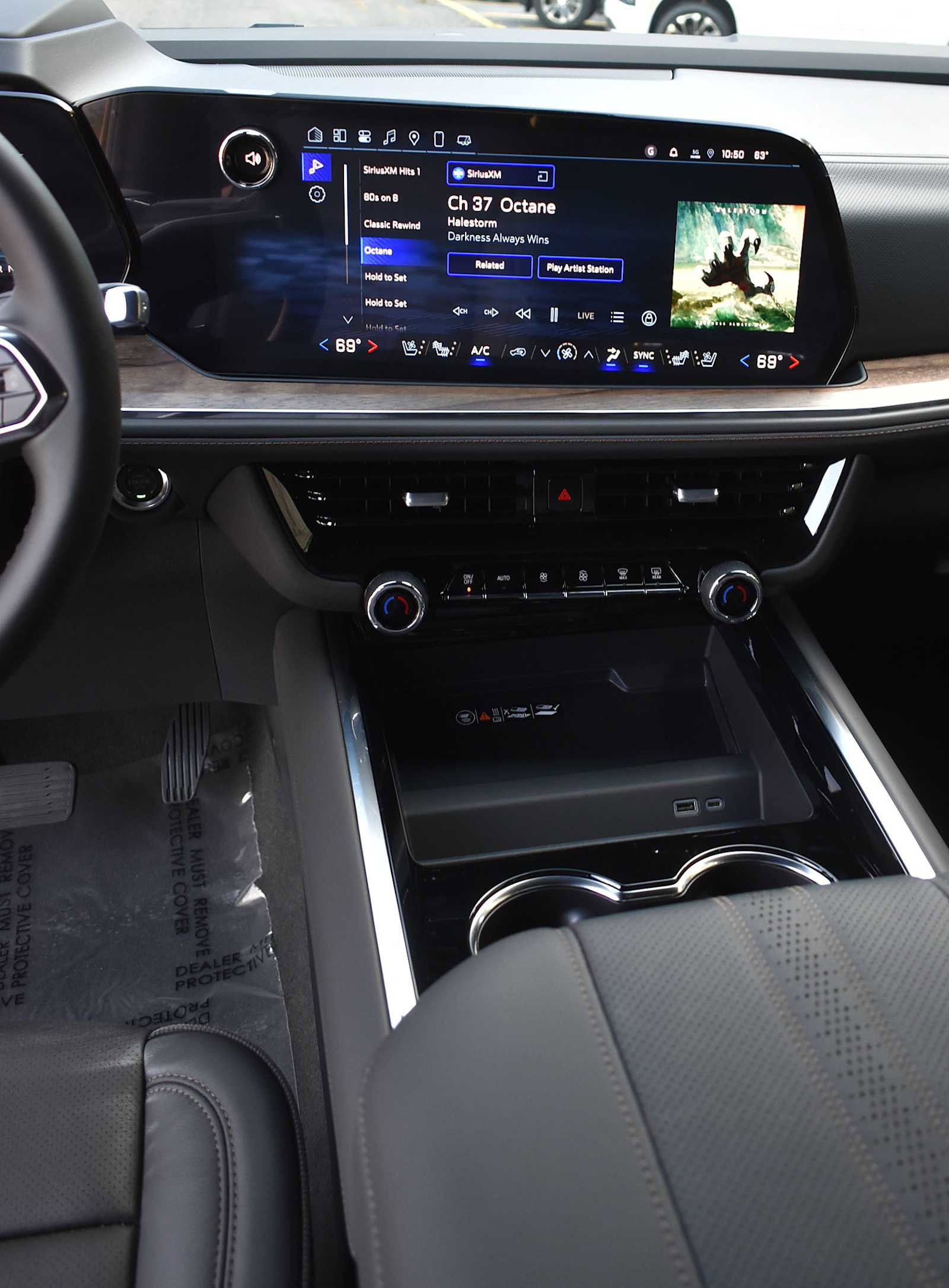 New 2025 Chevrolet Tahoe High Country w/ Sun And Tow Package image 18