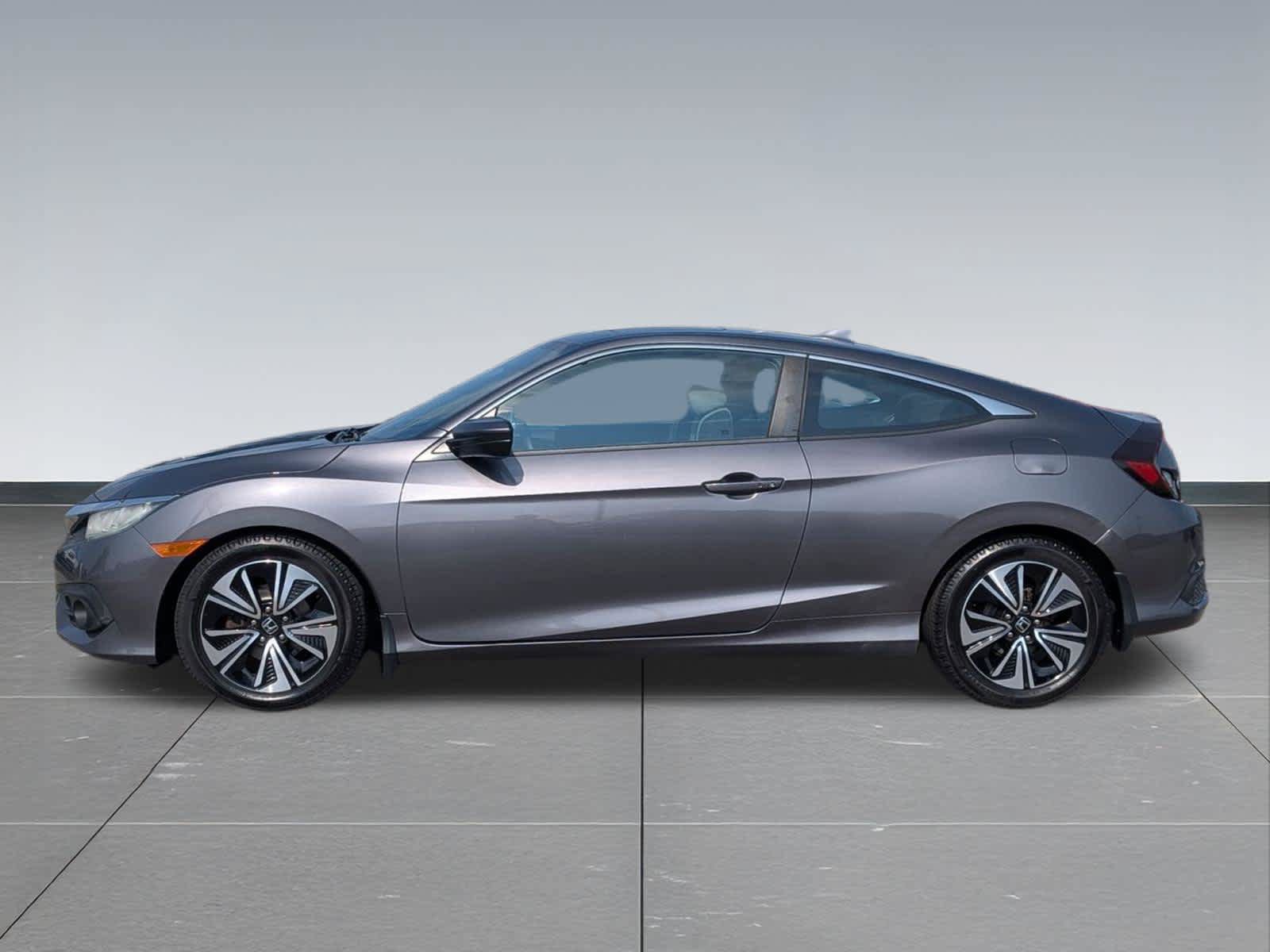 Used 2017 Honda Civic EX-T image 2