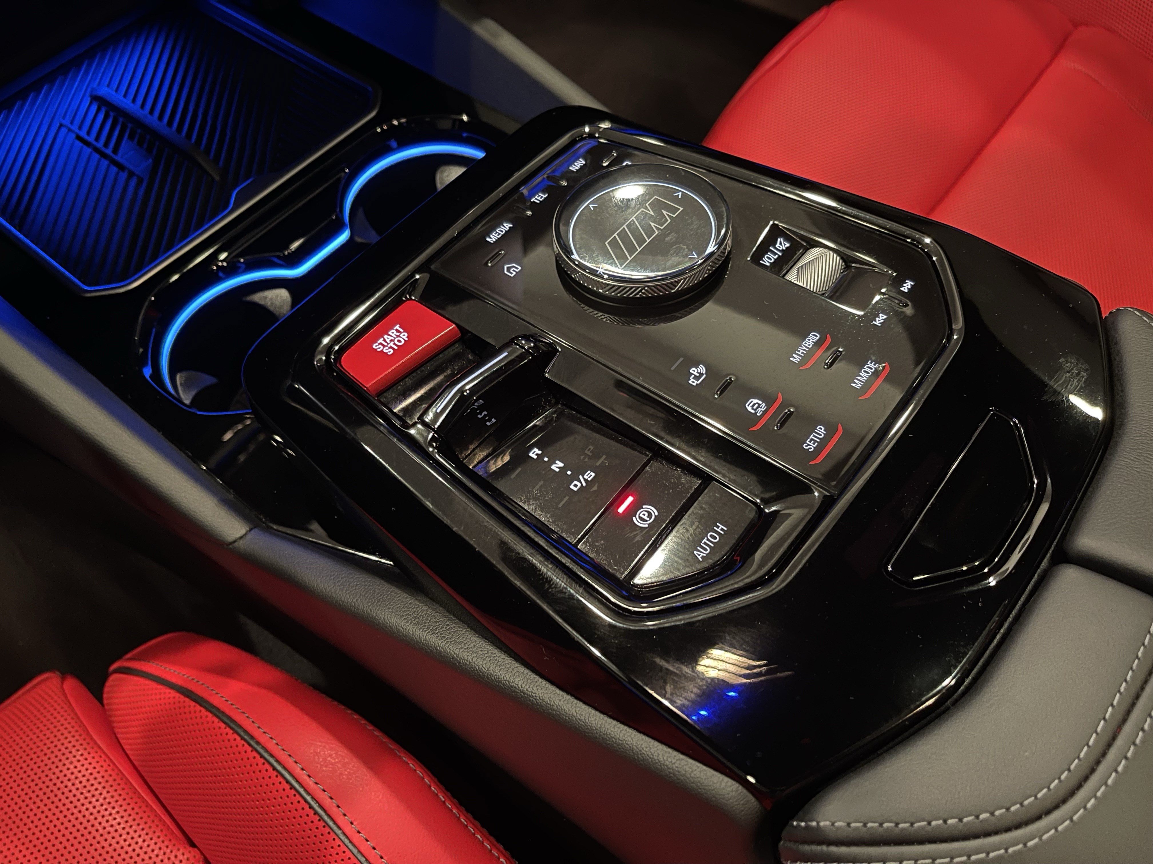 Certified 2025 BMW M5 w/ Executive Package AWD/4WD image 18