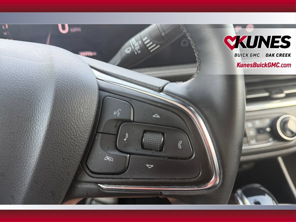 Used 2025 Buick Envista Preferred w/ Convenience I Package FWD image 18