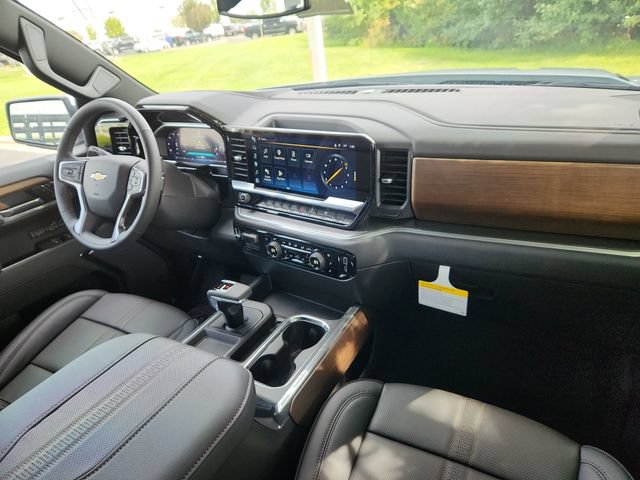 New 2026 Chevrolet Silverado 1500 High Country w/ High Country Premium Package AWD/4WD image 20