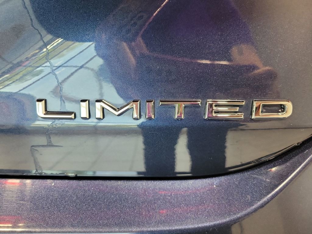 Used 2019 Toyota Avalon Limited w/ Advanced Safety Package FWD image 11