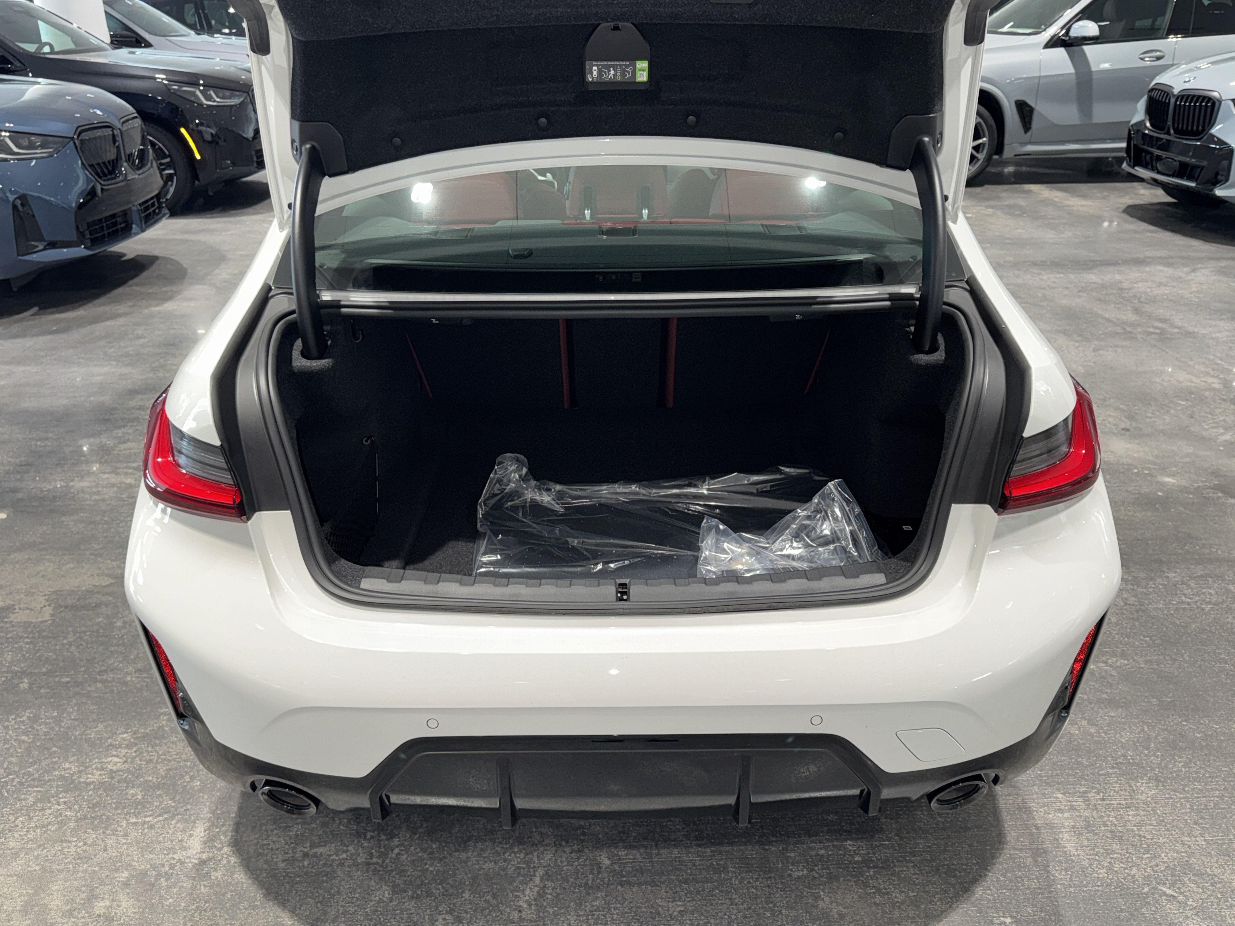 New 2026 BMW 330i Sedan RWD image 12