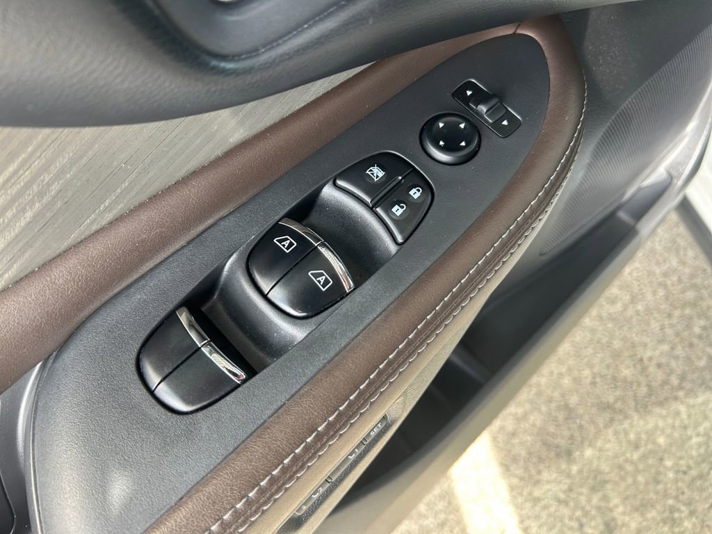 Used 2017 Nissan Murano Platinum w/ Platinum Technology Package image 23