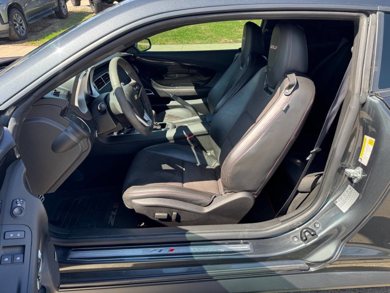 Used 2013 Chevrolet Camaro ZL1 image 13