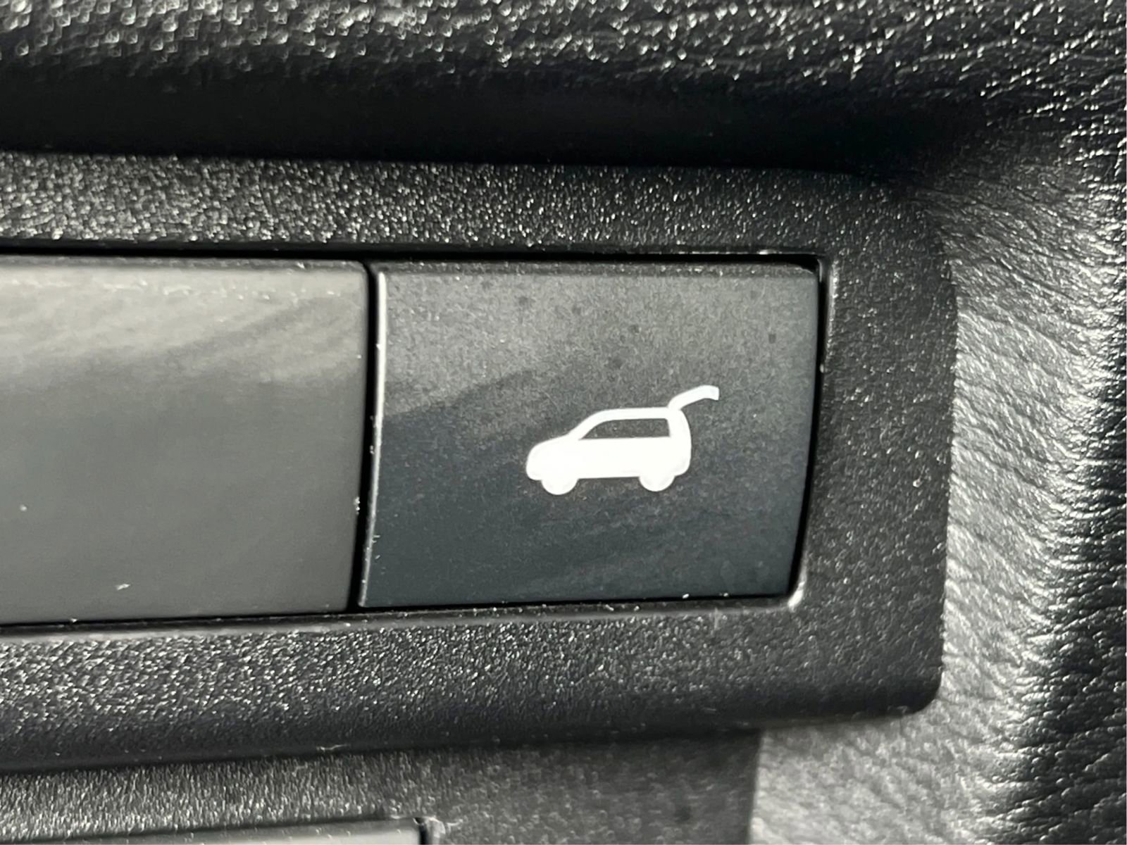 Used 2023 Mitsubishi Outlander SEL 40th Anniversary AWD/4WD image 34