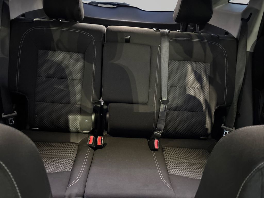 Used 2023 GMC Terrain SLE image 17