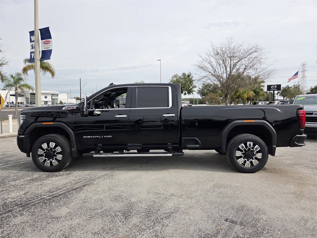 Used 2024 GMC Sierra 2500 Denali w/ Denali Reserve Package image 4