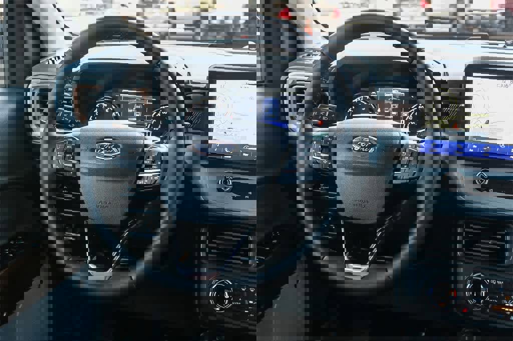 New 2024 Ford Maverick Lariat w/ 4K Tow Package image 14