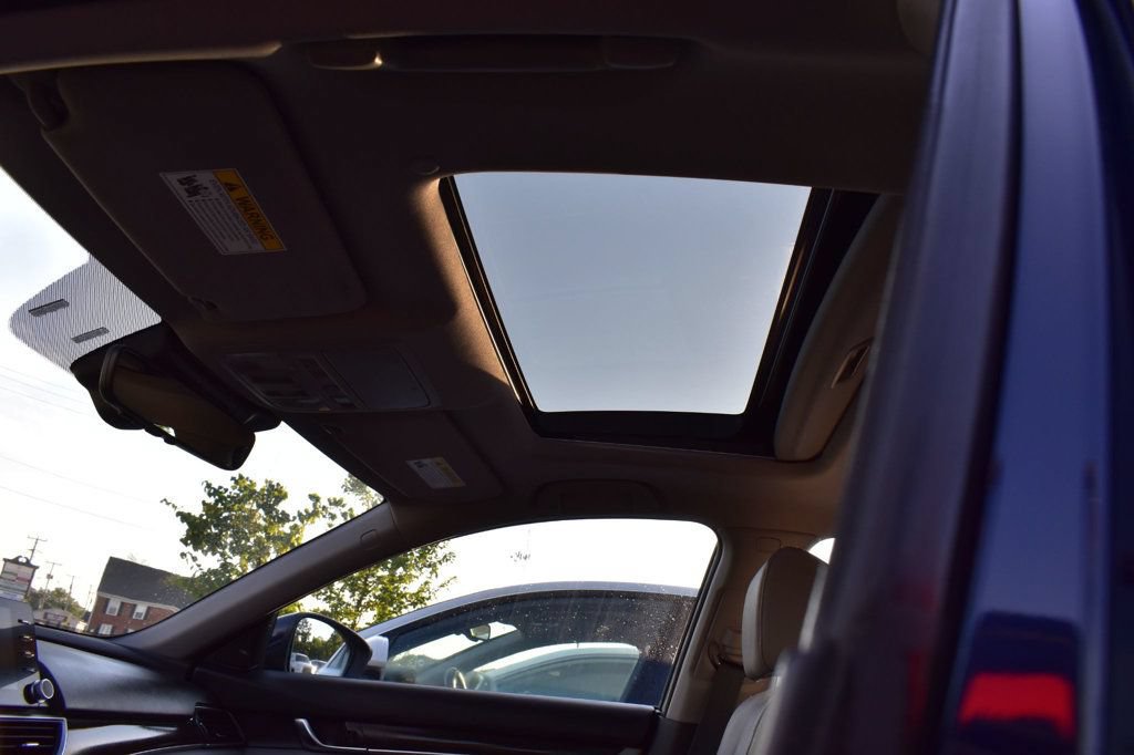 Used 2019 Honda Accord Touring image 14