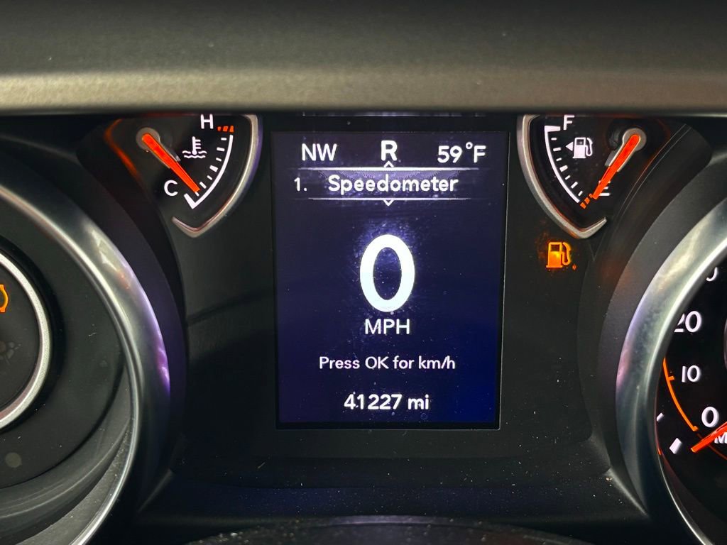 Used 2022 Jeep Gladiator Willys image 19