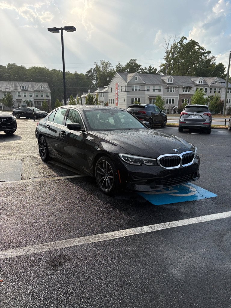 Used 2019 BMW 330i Sedan w/ Convenience Package RWD image 3