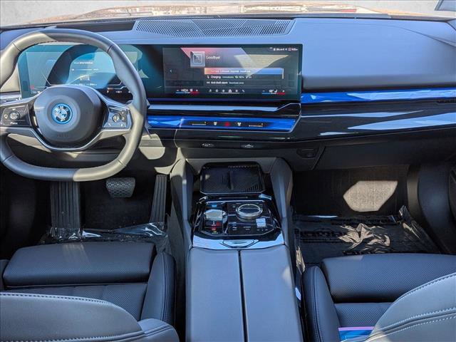 Certified 2025 BMW i5 xDrive40 w/ Premium Package image 19