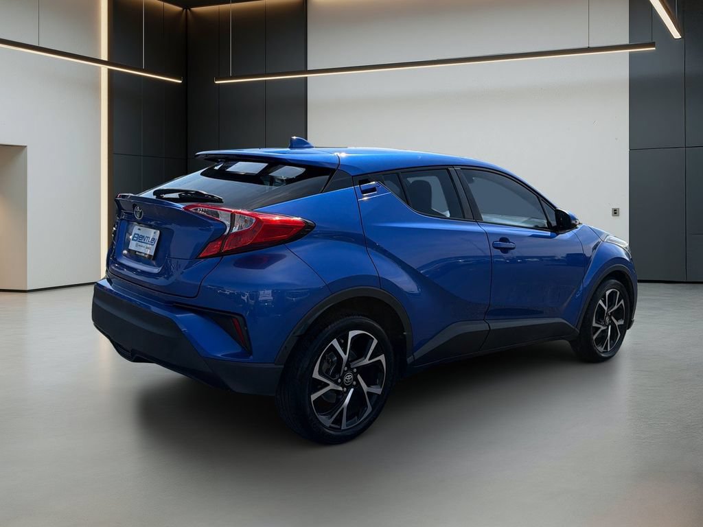 Used 2020 Toyota C-HR XLE FWD image 6