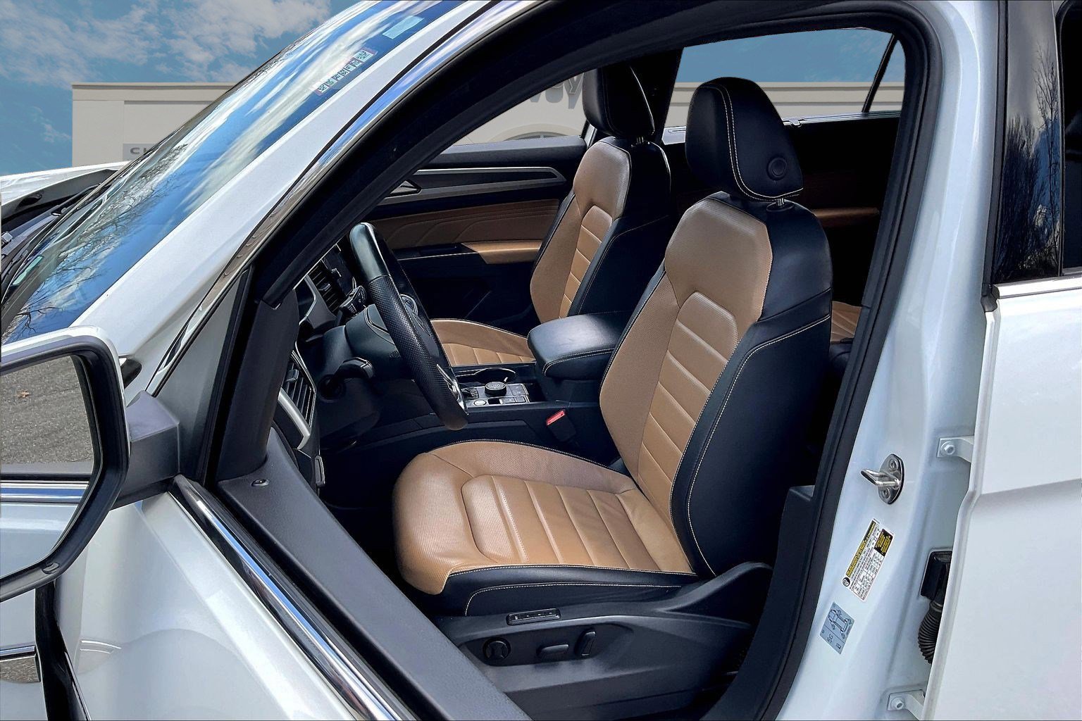 Used 2022 Volkswagen Atlas Cross Sport SEL Premium R-Line image 22