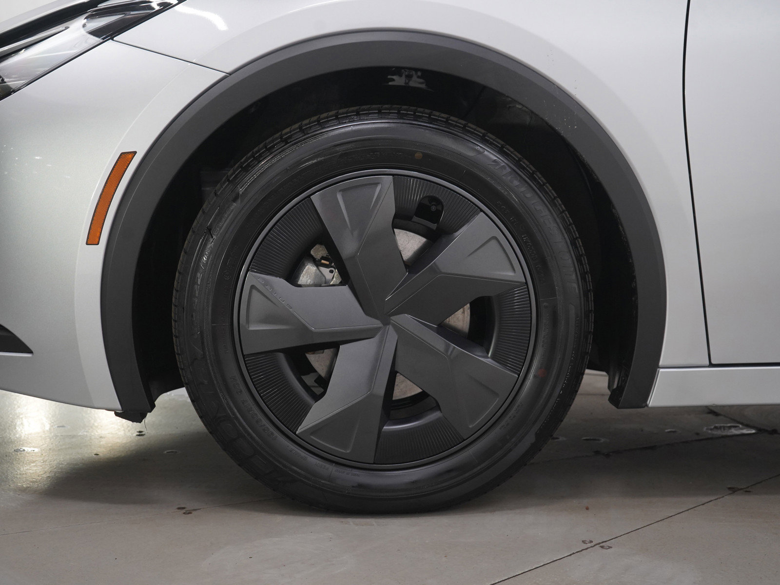 Used 2025 Toyota Prius LE image 29