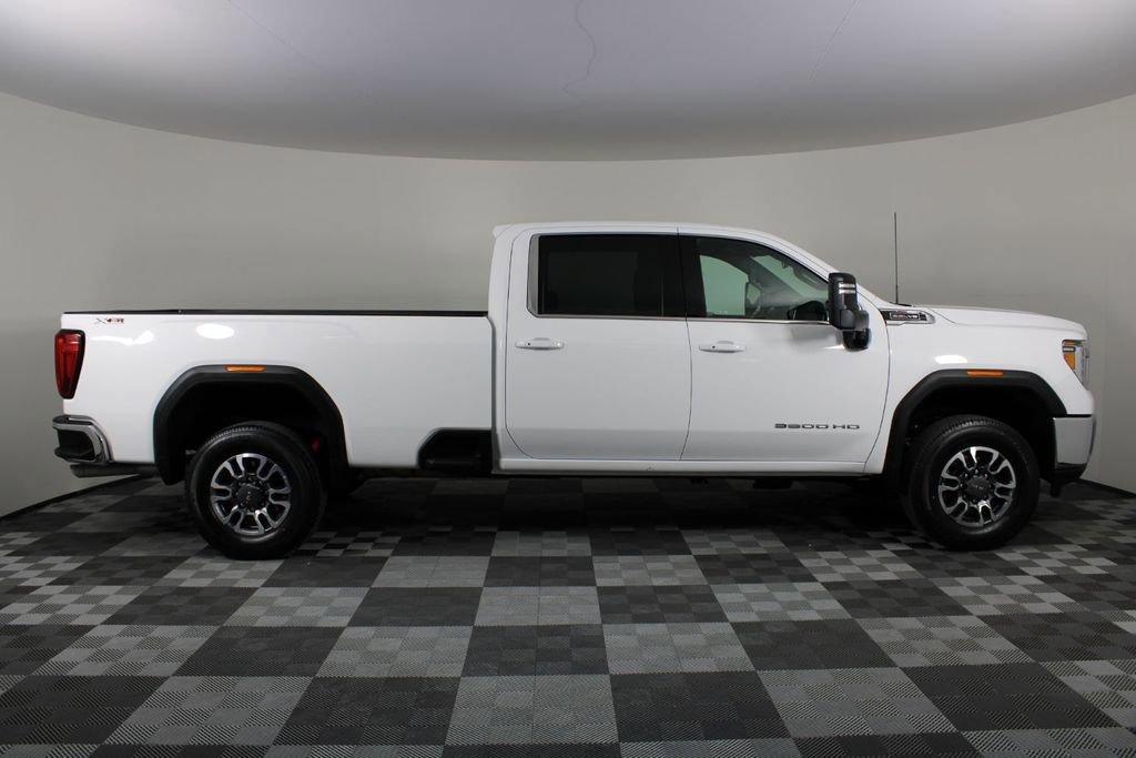 Used 2023 GMC Sierra 3500 SLE w/ SLE Convenience Package image 10