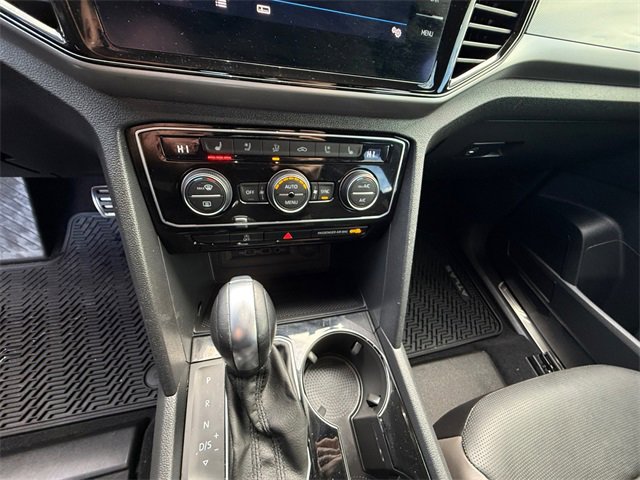 Used 2020 Volkswagen Atlas Cross Sport SEL Premium R-Line image 22