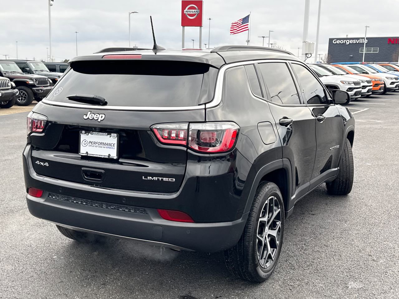 Used 2024 Jeep Compass Limited image 3