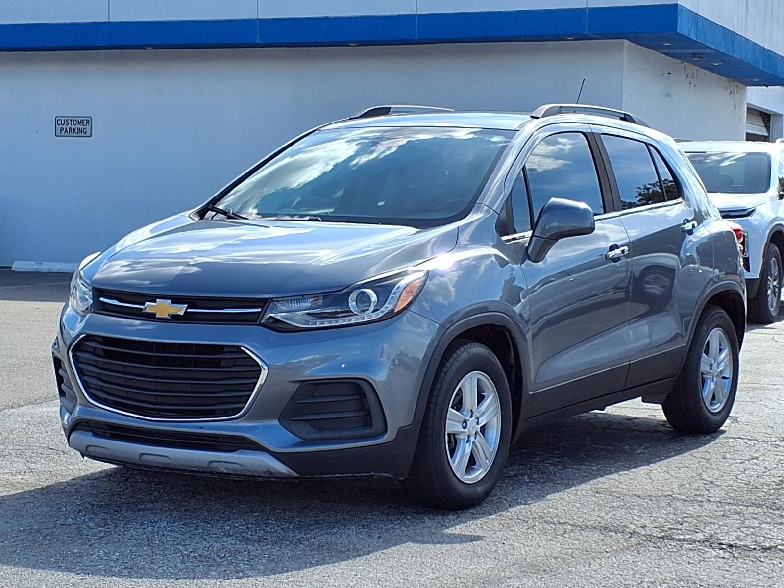 Used 2019 Chevrolet Trax LT w/ LT Convenience Package FWD image 25