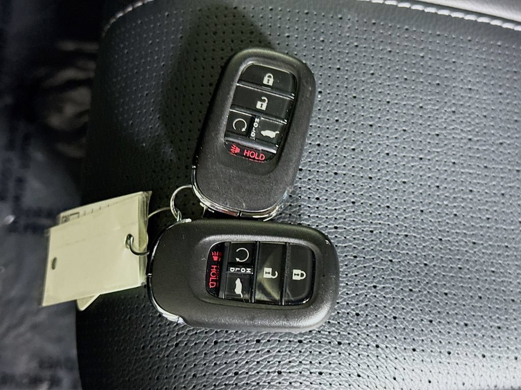Used 2025 Honda Pilot Elite image 37