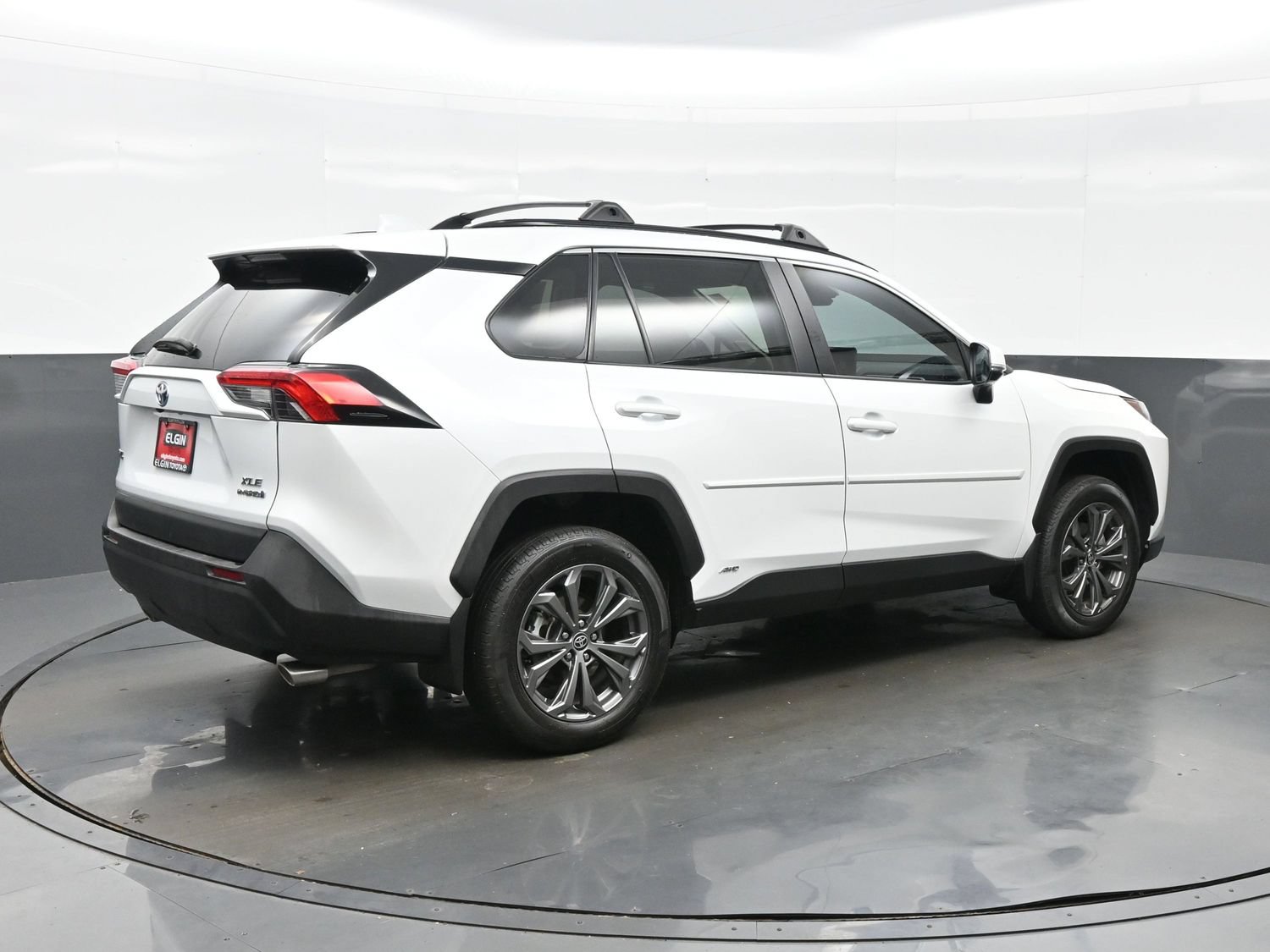Used 2024 Toyota RAV4 XLE Premium w/ Weather Package AWD/4WD image 6