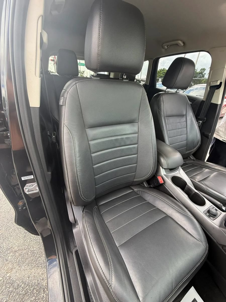 Used 2014 Ford Escape SE w/ Equipment Group 201A FWD image 11