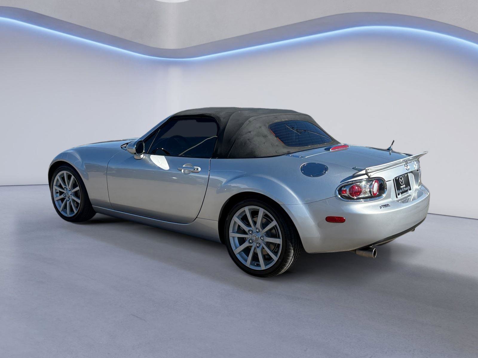 Used 2006 MAZDA MX-5 Miata Grand Touring w/ Premium Pkg image 5
