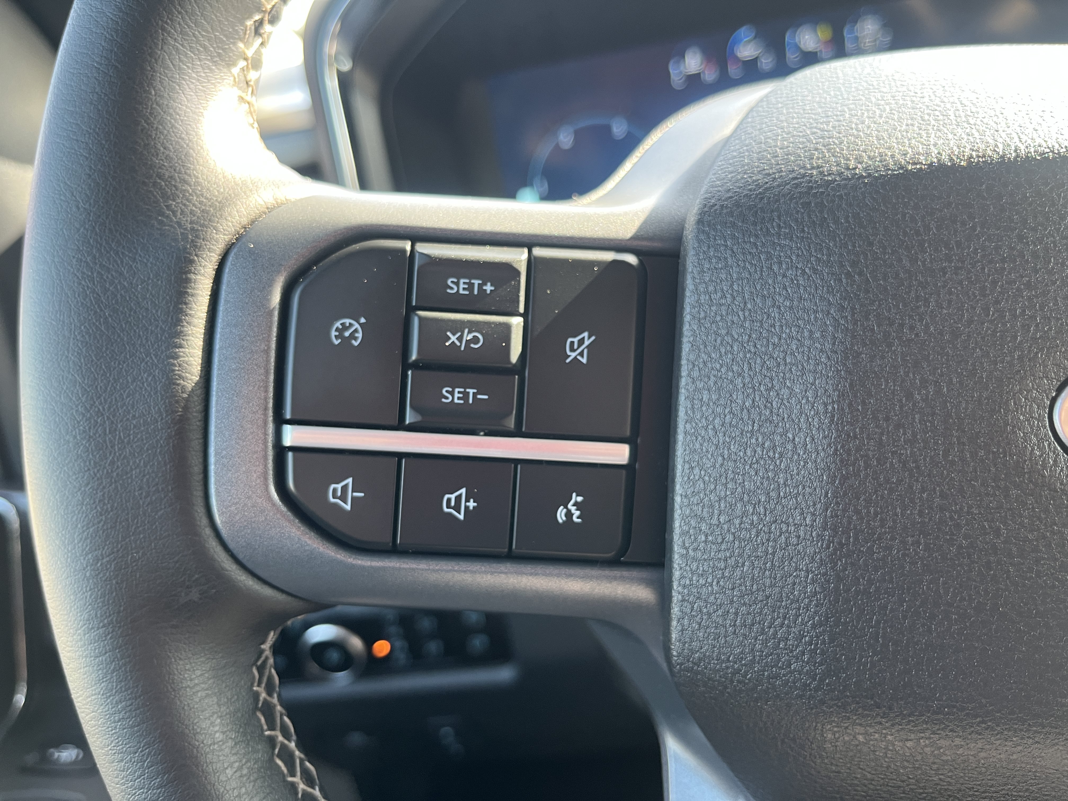 Used 2026 Ford F350 Lariat w/ FX4 Off-Road Package AWD/4WD image 20