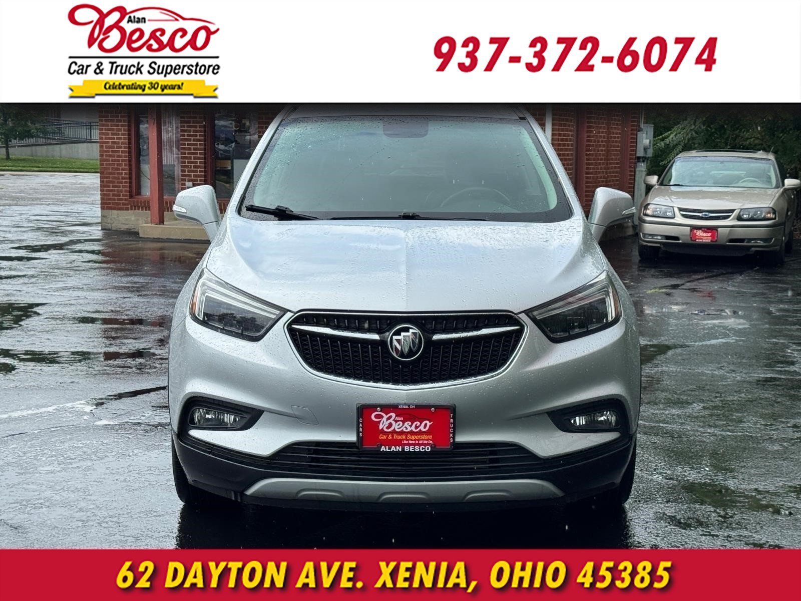 Used 2018 Buick Encore Essence FWD image 2